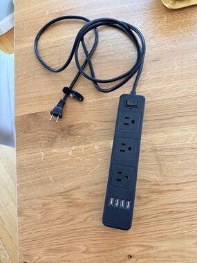 Black Power Strip surge protector with 3 Outlets and 4 USB Ports 6 feet